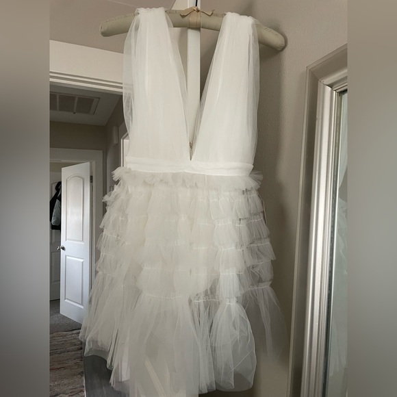 Untamed Petal Tulle Mini - Picture 1 of 3